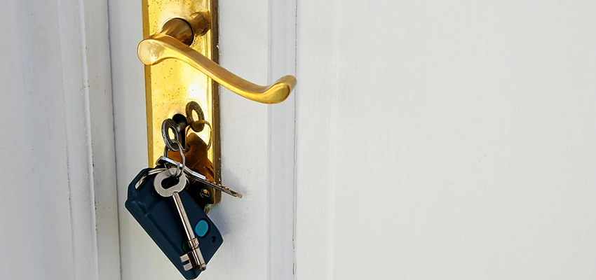 Broken Door Key Extraction in Monterey Park, CA